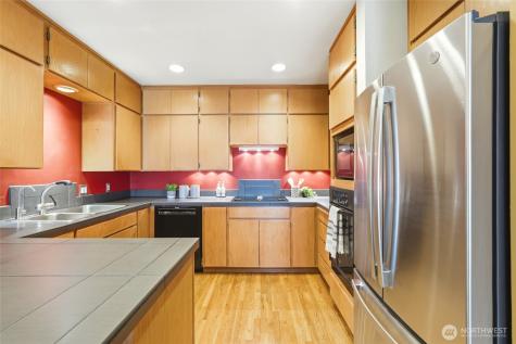 620 W Mercer Place Seattle WA 98119