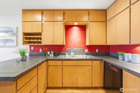620 W Mercer Place Seattle WA 98119