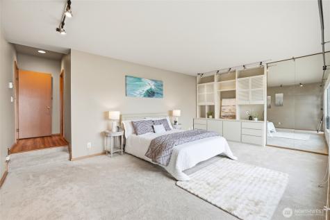 620 W Mercer Place Seattle WA 98119