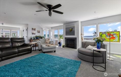 651 SE Bayshore Drive Oak Harbor WA 98277