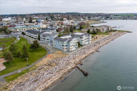 651 SE Bayshore Drive Oak Harbor WA 98277