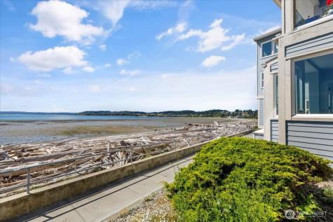 651 SE Bayshore Drive Oak Harbor WA 98277
