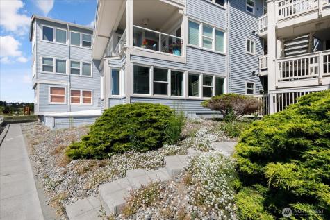 651 SE Bayshore Drive Oak Harbor WA 98277