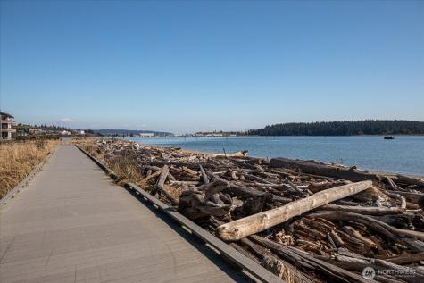 651 SE Bayshore Drive Oak Harbor WA 98277