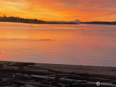 651 SE Bayshore Drive Oak Harbor WA 98277