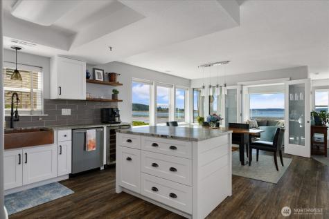 651 SE Bayshore Drive Oak Harbor WA 98277