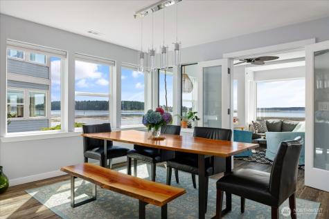 651 SE Bayshore Drive Oak Harbor WA 98277