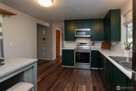 110 SW 325th Place Federal Way WA 98003