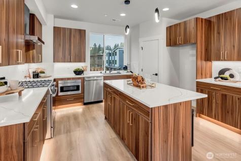 1528 243rd Place SW Bothell WA 98021
