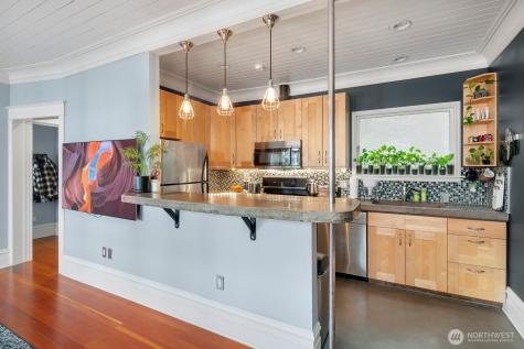 7 Harrison Street Seattle WA 98109