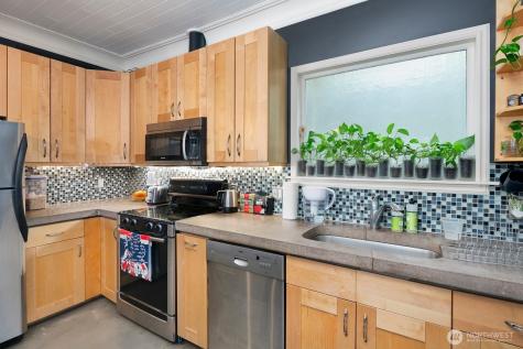 7 Harrison Street Seattle WA 98109