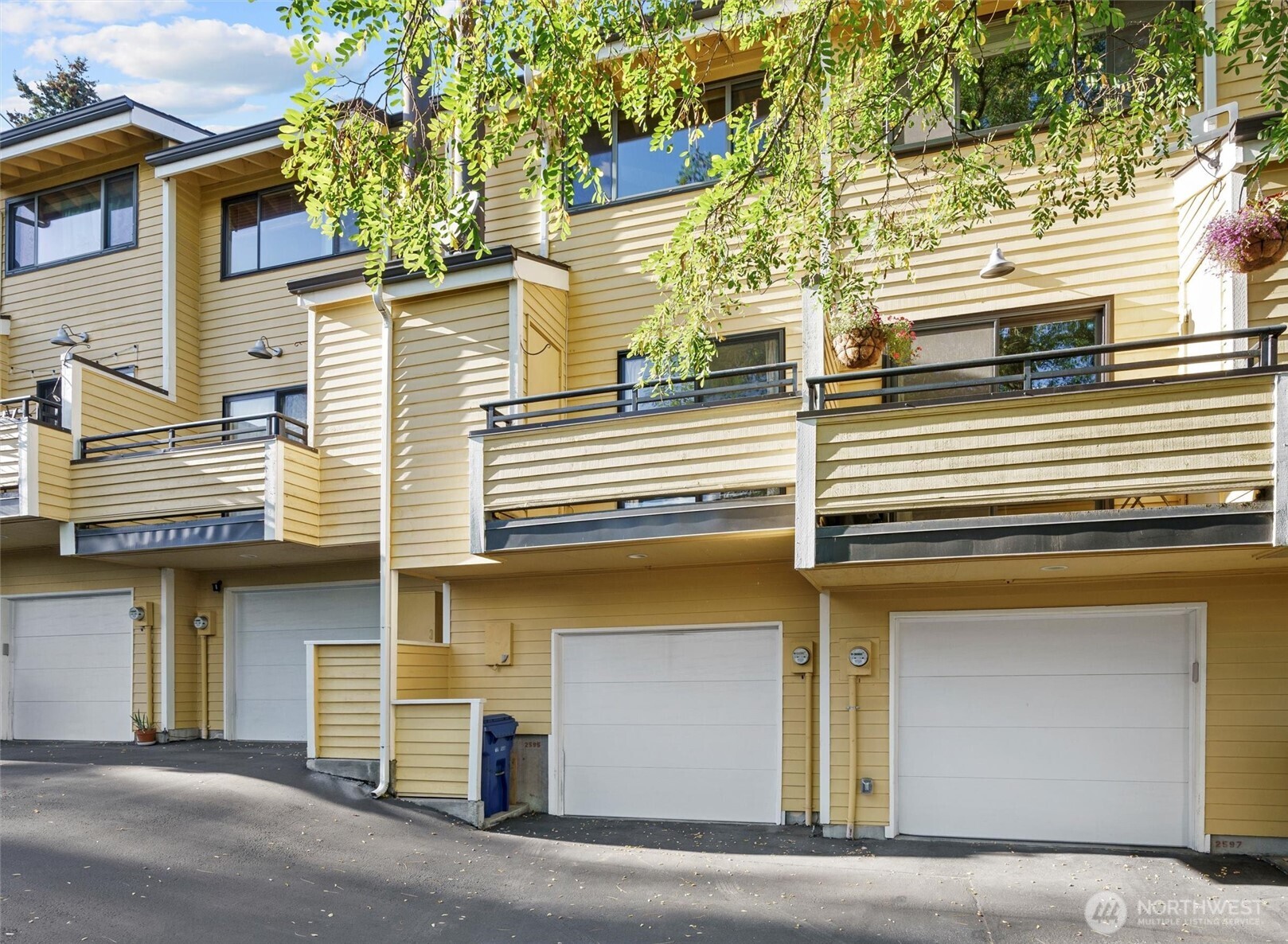 2591 E Madison Street Seattle WA 98112