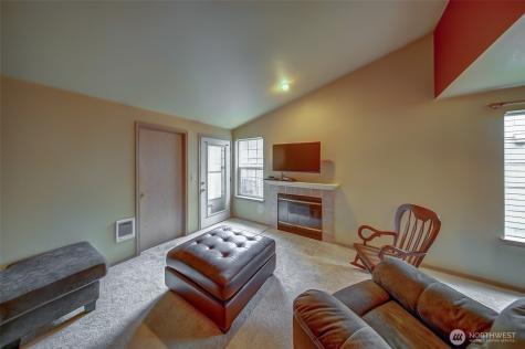 6001 Merlot Lane SE Lacey WA 98513