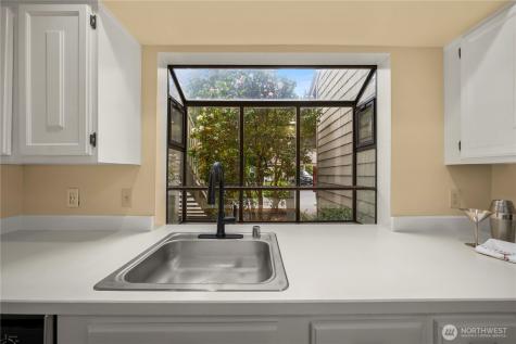 3911 108th Avenue NE Bellevue WA 98004