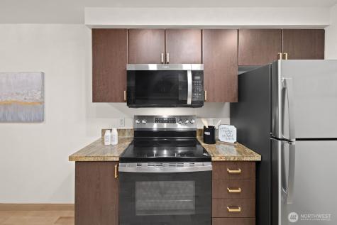 215 9th Street Kirkland WA 98033