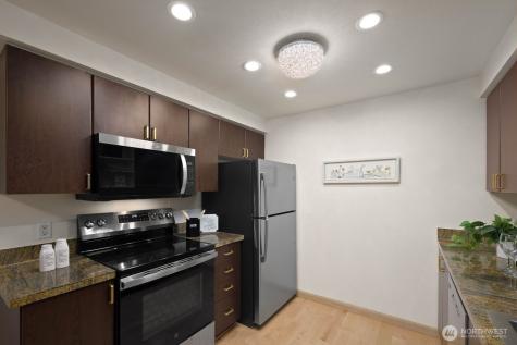 215 9th Street Kirkland WA 98033