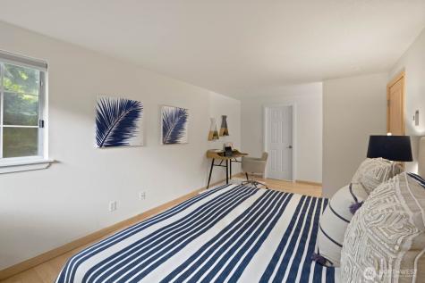 215 9th Street Kirkland WA 98033