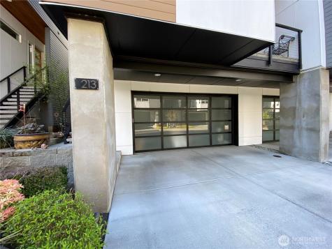 213 4th Court S Kirkland WA 98033