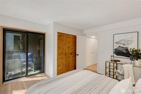 10919 NE 35th Place Bellevue WA 98004
