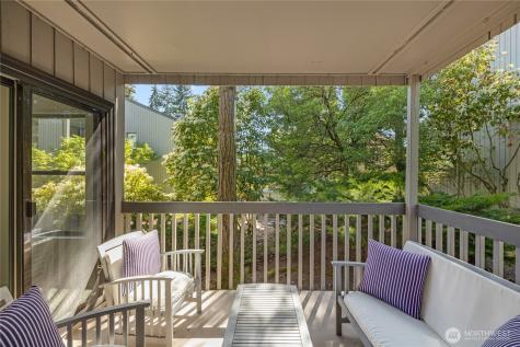 10919 NE 35th Place Bellevue WA 98004