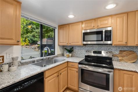 10919 NE 35th Place Bellevue WA 98004