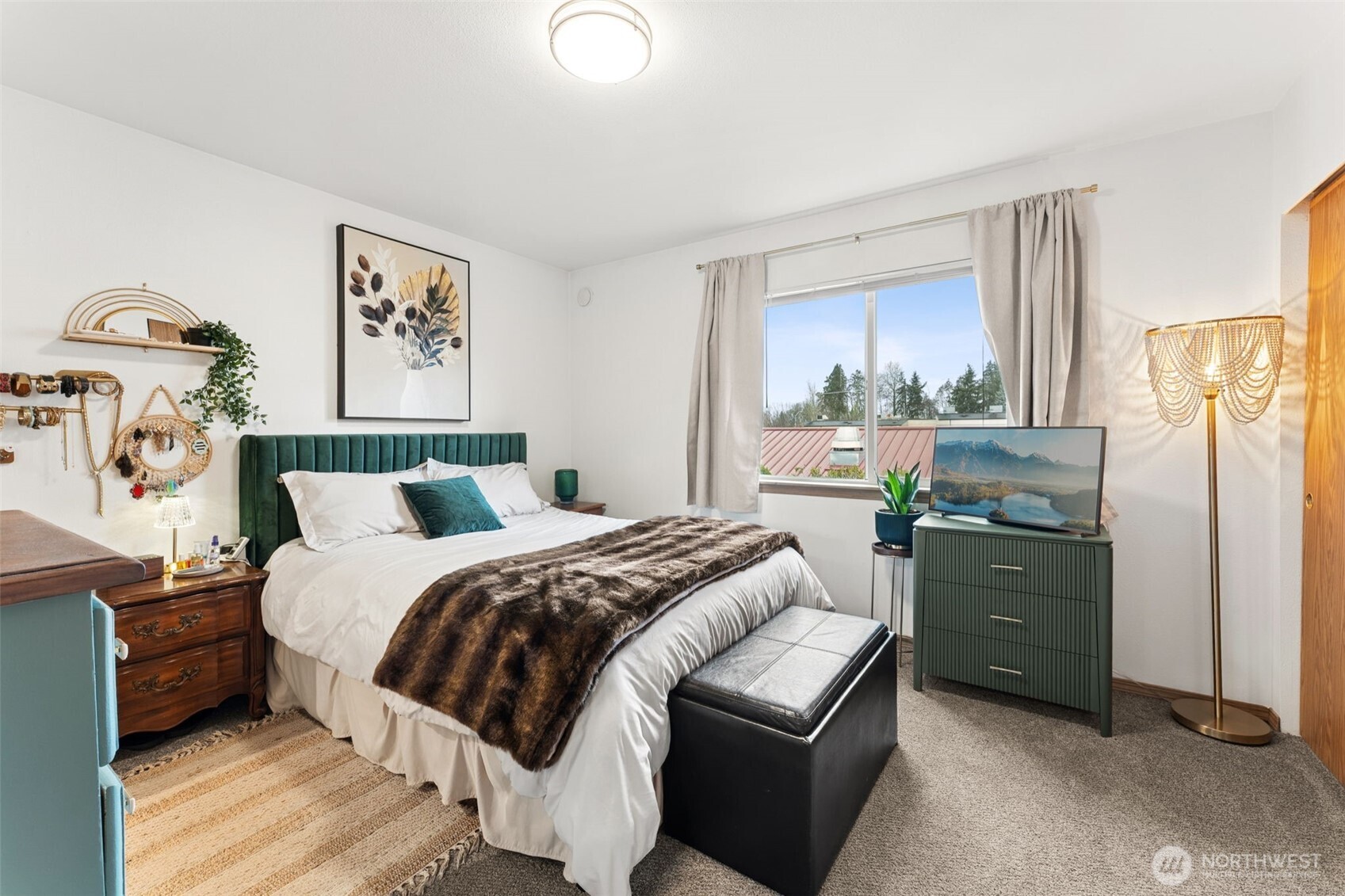 4016 7th Street SW Puyallup WA 98373
