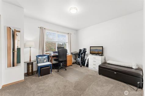 4016 7th Street SW Puyallup WA 98373