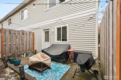 4016 7th Street SW Puyallup WA 98373