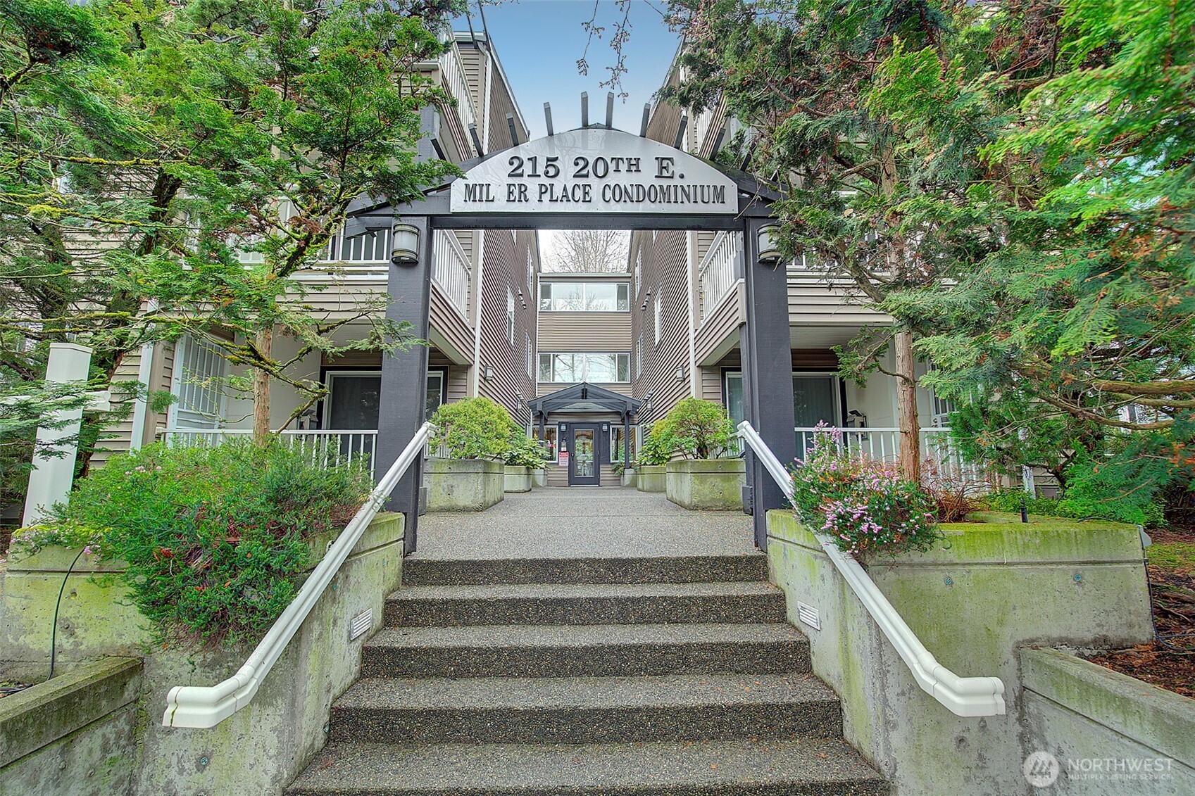 215 20th Avenue E Seattle WA 98112