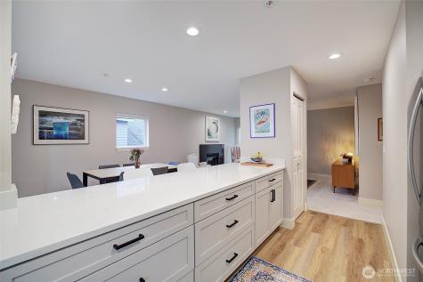 215 20th Avenue E Seattle WA 98112