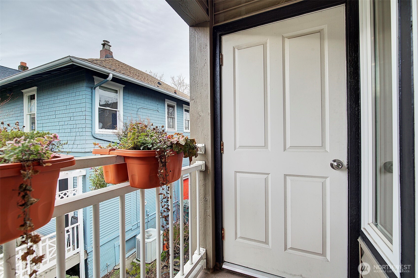 215 20th Avenue E Seattle WA 98112