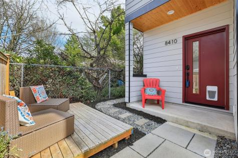 8410 17th Avenue SW Seattle WA 98106