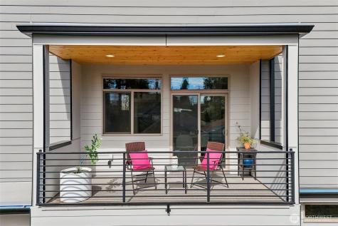 8410 17th Avenue SW Seattle WA 98106