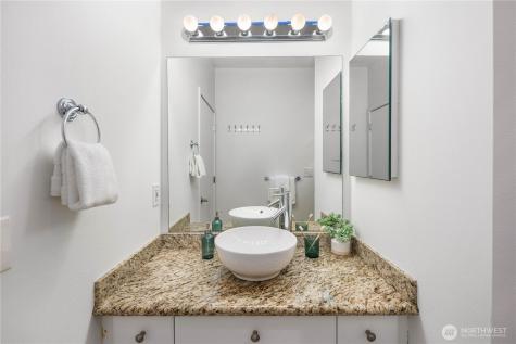 2415 2nd Avenue Seattle WA 98121