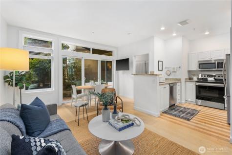 2415 2nd Avenue Seattle WA 98121
