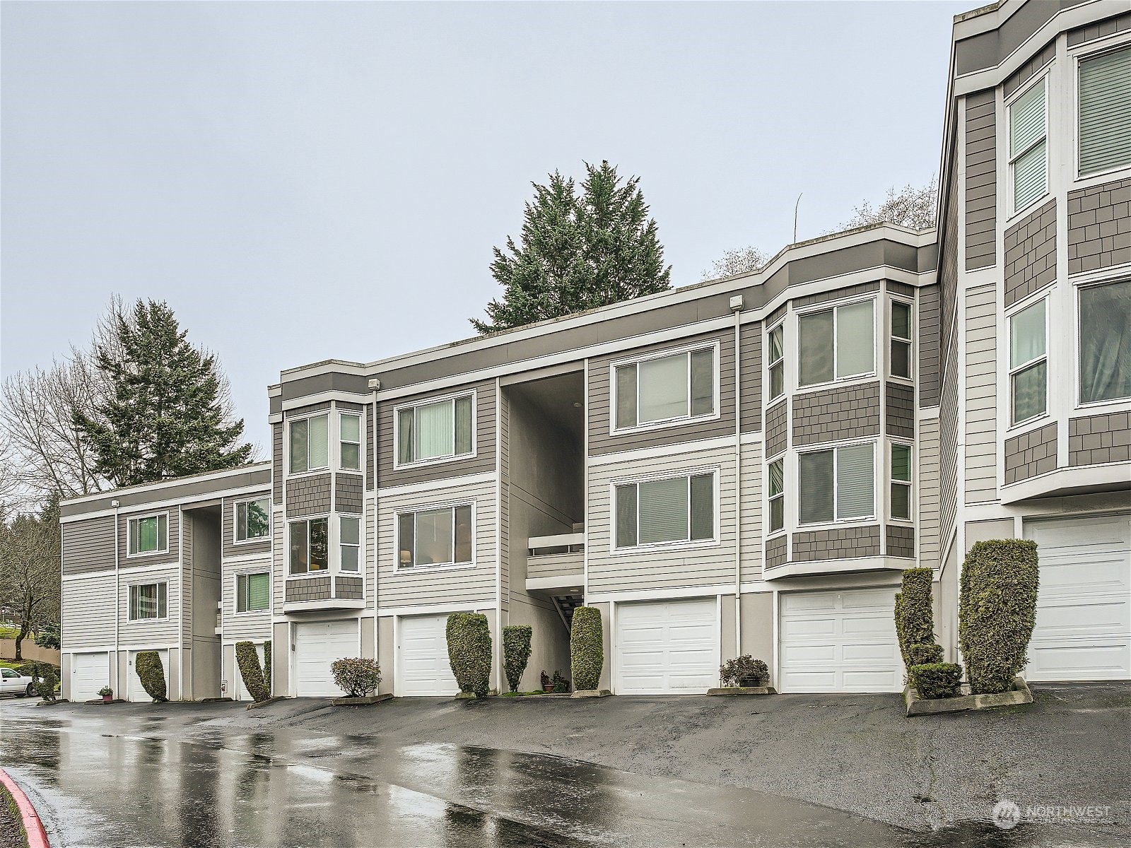 4208 Factoria Boulevard Se Bellevue WA 98006