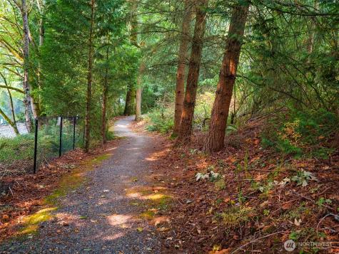 22521 SE 42nd Terrace Issaquah WA 98029