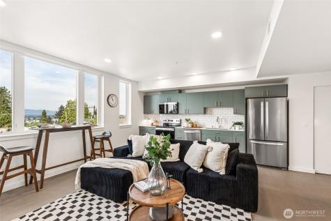 5819 Phinney Avenue N Seattle WA 98103