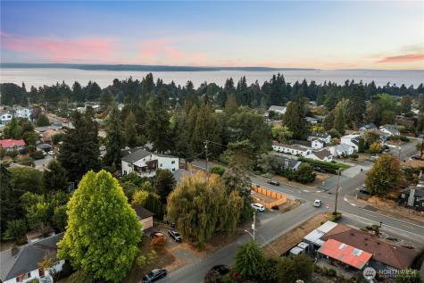 9731 13th Avenue NW Seattle WA 98117