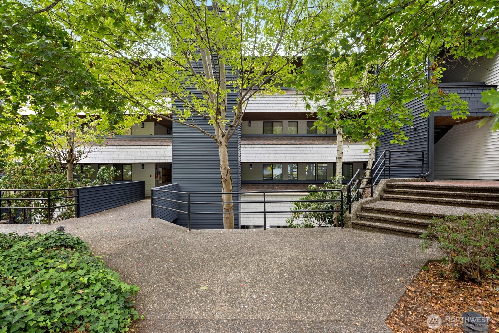 3055 80th Avenue SE Mercer Island WA 98040