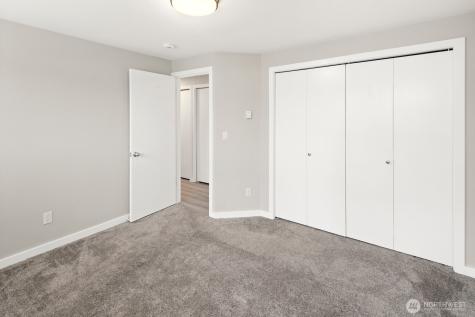 3055 80th Avenue SE Mercer Island WA 98040