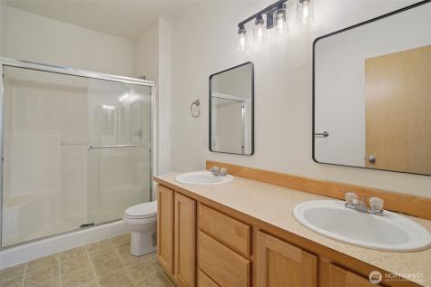 2906 SE 8th Place Renton WA 98058