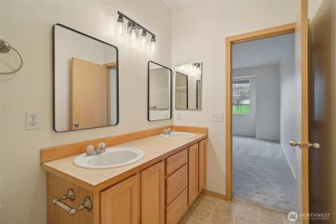 2906 SE 8th Place Renton WA 98058