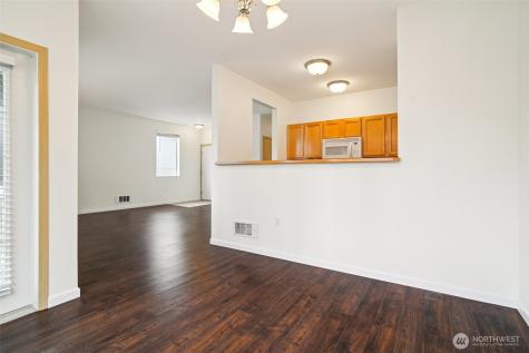 2906 SE 8th Place Renton WA 98058