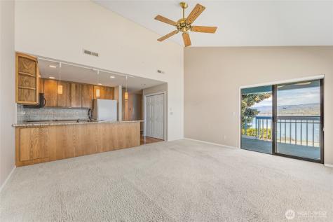 60 S Lakeshore Road Chelan WA 98816
