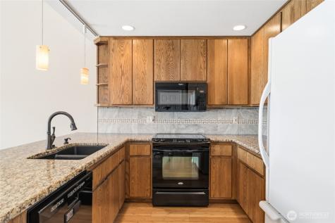 60 S Lakeshore Road Chelan WA 98816