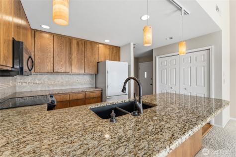 60 S Lakeshore Road Chelan WA 98816