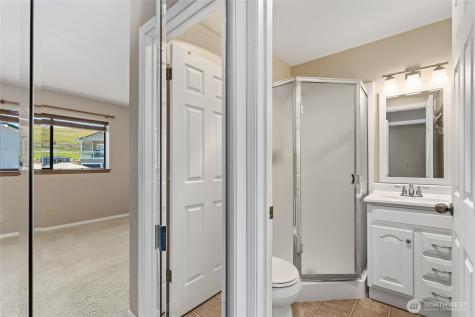 60 S Lakeshore Road Chelan WA 98816