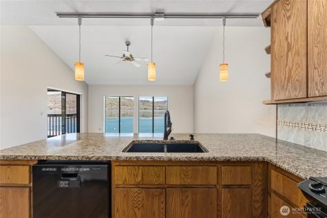 60 S Lakeshore Road Chelan WA 98816