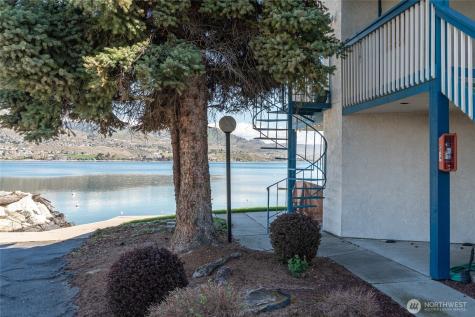 60 S Lakeshore Road Chelan WA 98816